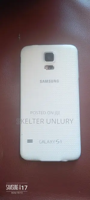 Samsung Galaxy S5 16 GB White