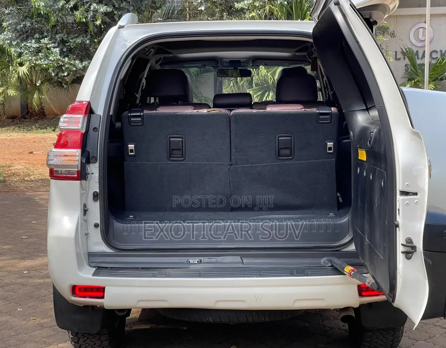 Toyota Land Cruiser Prado 2015 White