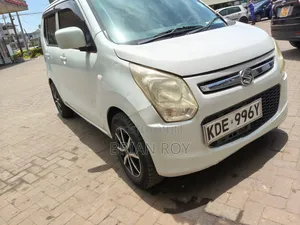 Suzuki Wagon R 660 Petrol AWD 2015 White