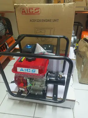 Petrol Poker Vibrator 8 HP + Shaft Aico Japan