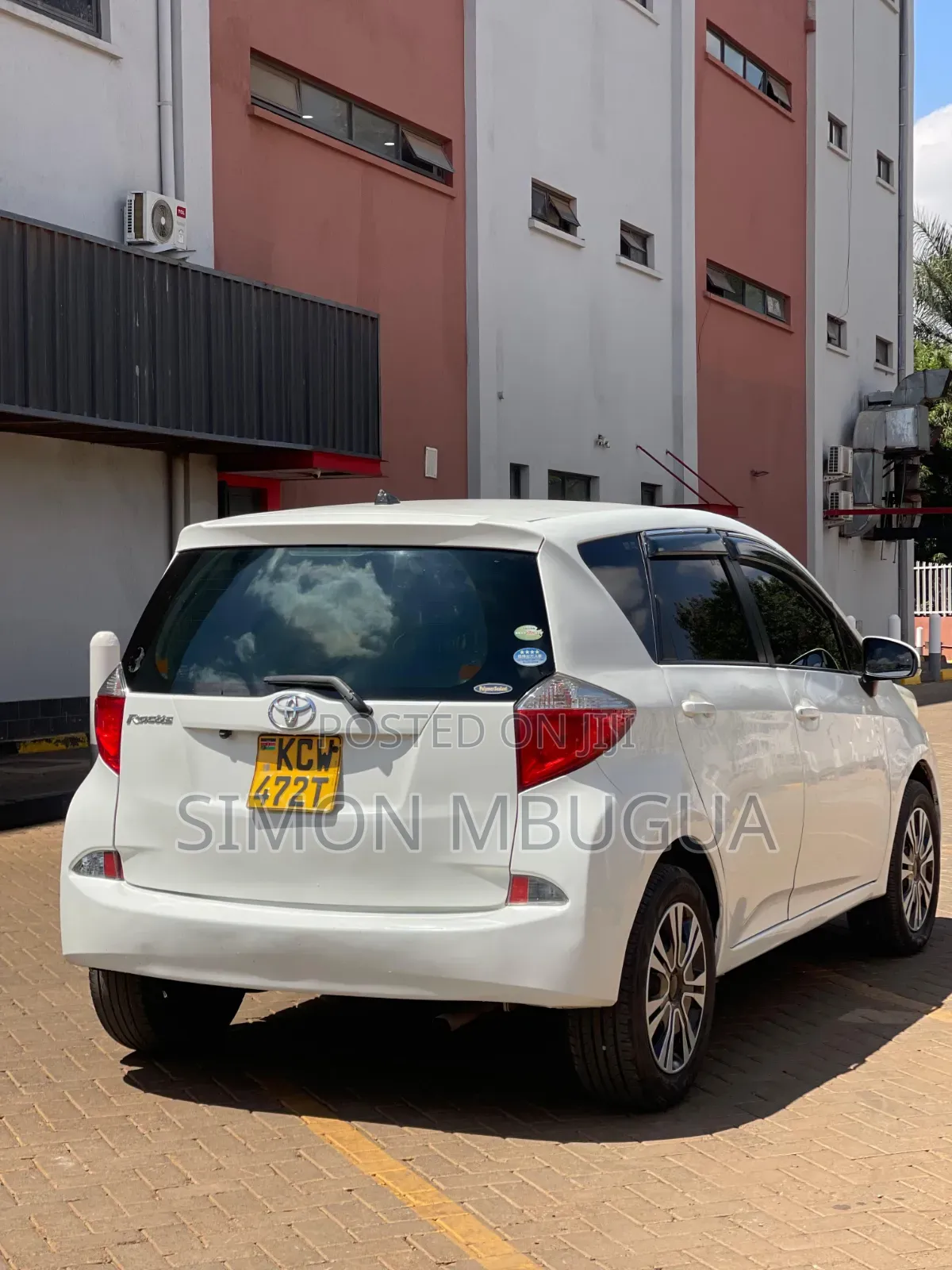 Toyota Ractis 2012 White