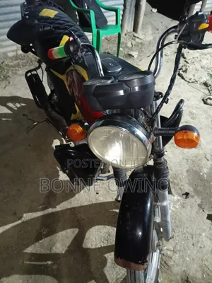 TVS HLX 125 2021 Red