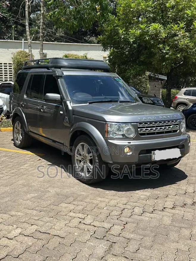 Land Rover Discovery 2010 Gray