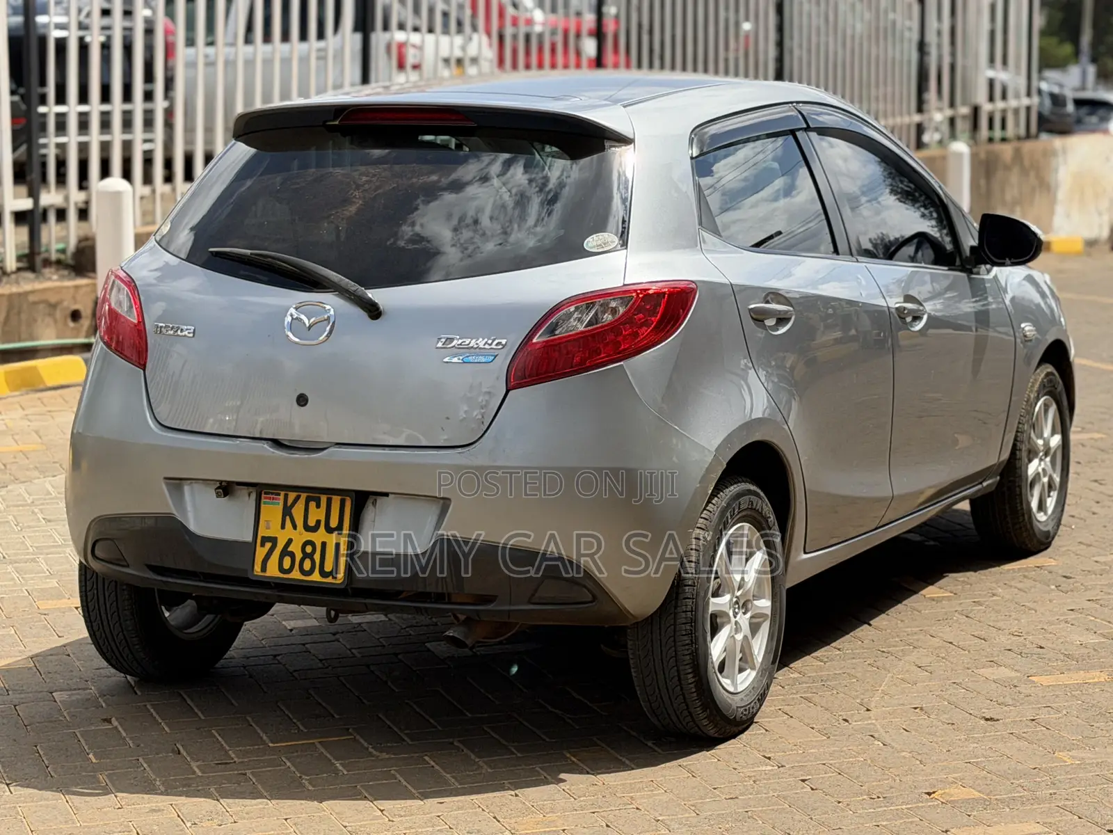 Mazda Demio 2012 Silver