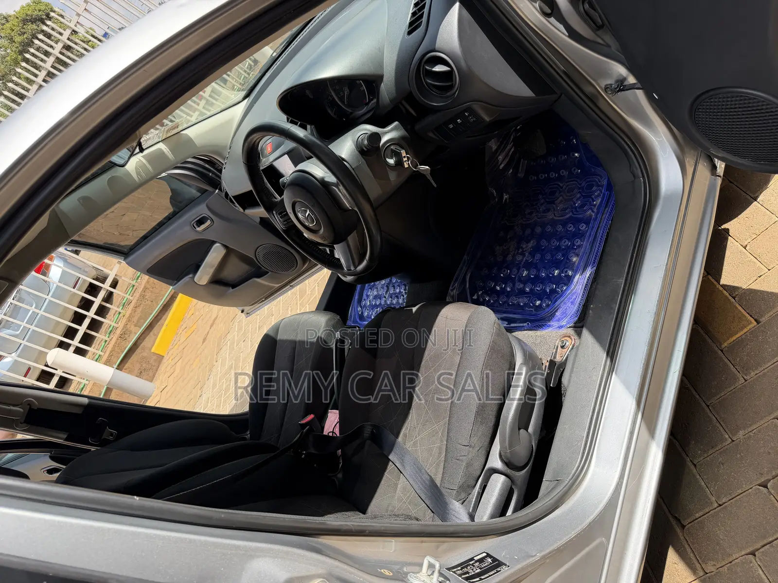 Mazda Demio 2012 Silver