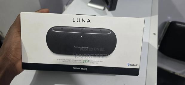 Luna Harman Kardon Portable Speaker