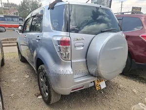 Toyota Rush 1.5 RWD 2012