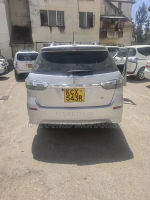 Toyota Wish 2012 Silver