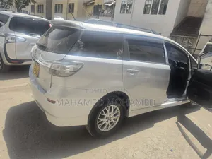 Toyota Wish 2012 Silver