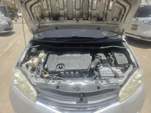 Toyota Wish 2012 Silver