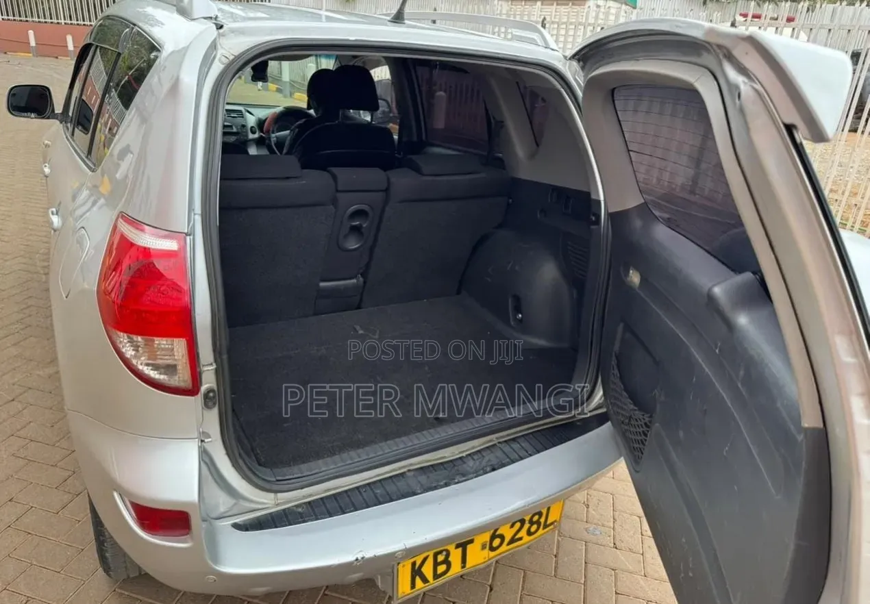 Toyota RAV4 2008 Silver