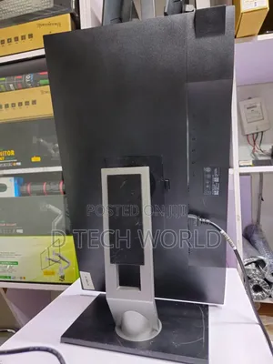 Dell P2720DC 27 Inch Monitor
2k Resolution
75hz Refresh Rate