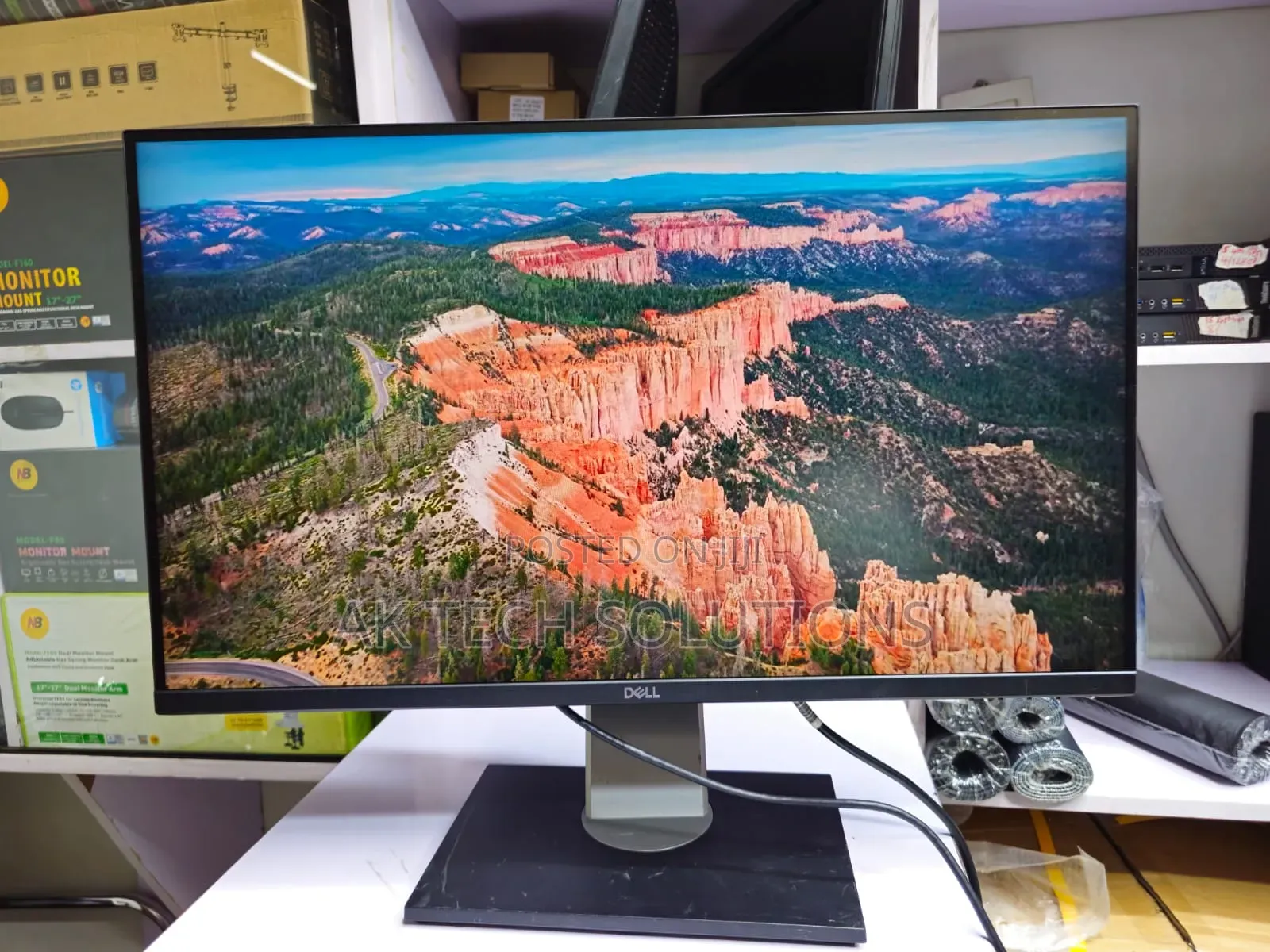 Dell P2720DC 27 Inch Monitor
2k Resolution
75hz Refresh Rate