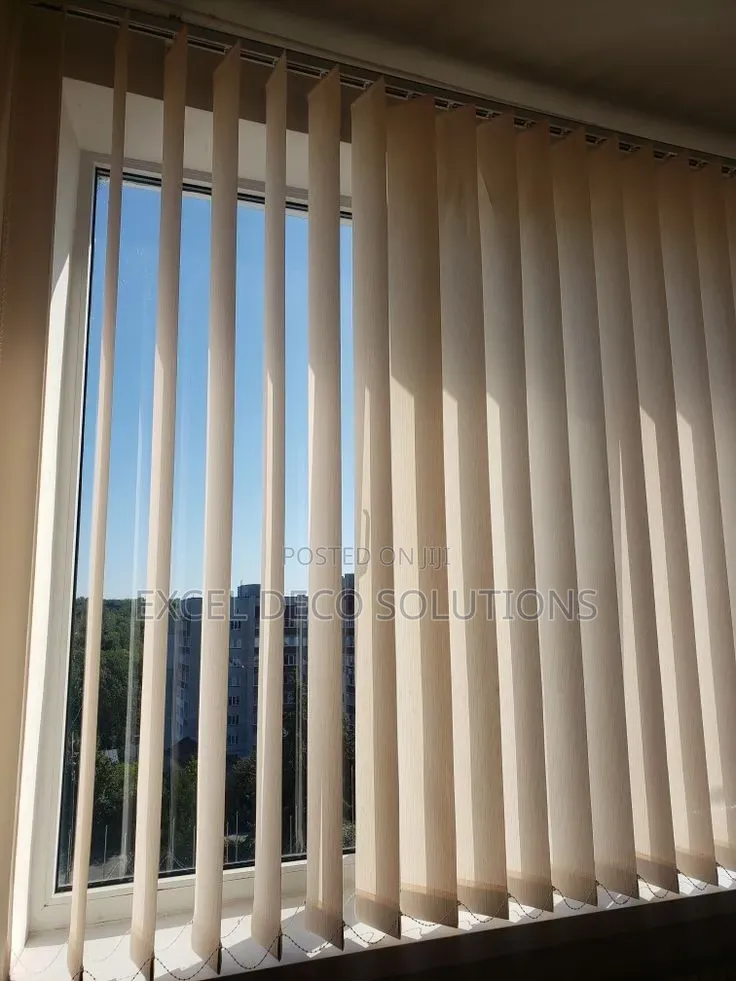 Study Room Vertical Blinds for a Neat Interior