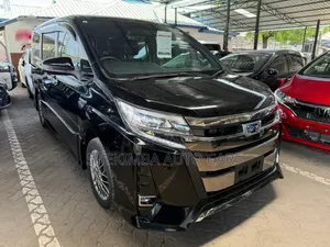 Toyota Noah 1.8 FWD Hybrid (7 seater) 2020 Black