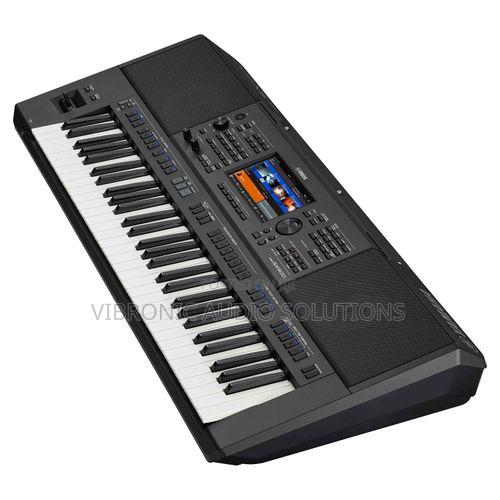 Yamaha PSR-SX 900 Keyboard - main view