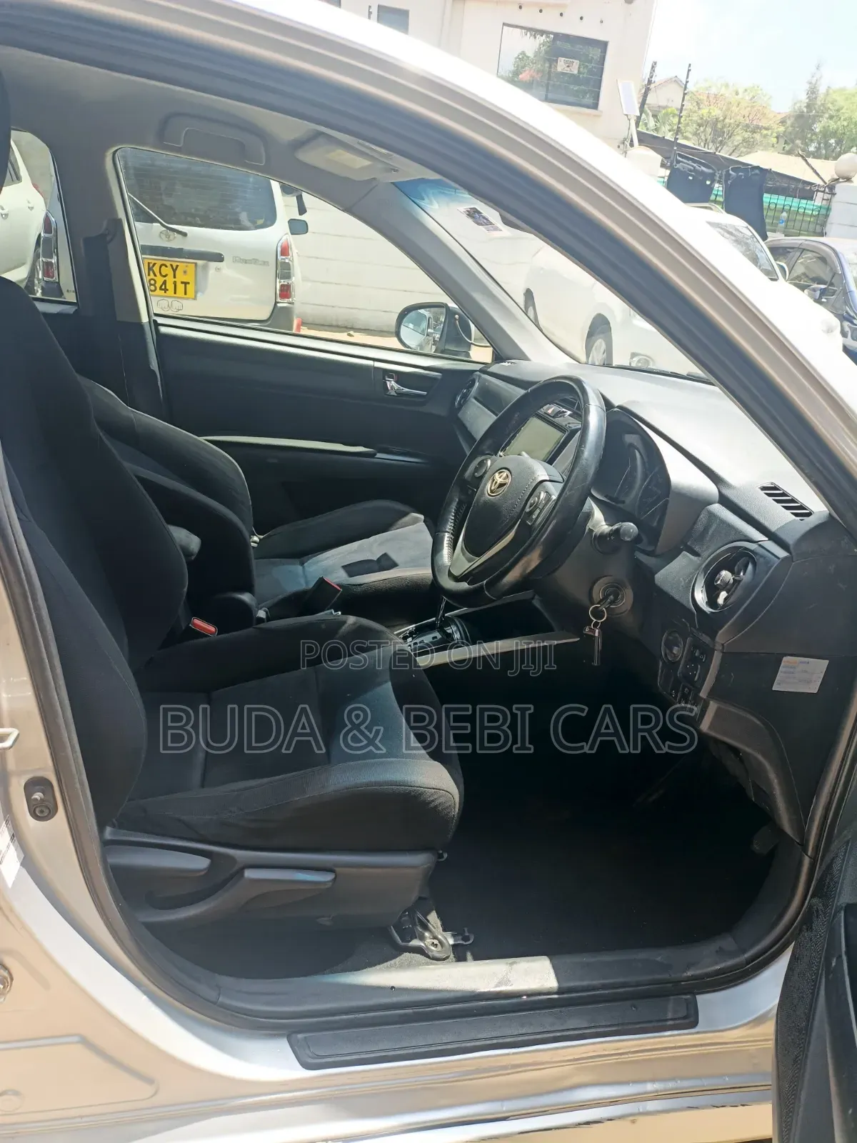 Toyota Corolla Fielder 2016 Silver