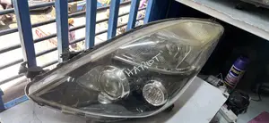 Isis Headlight