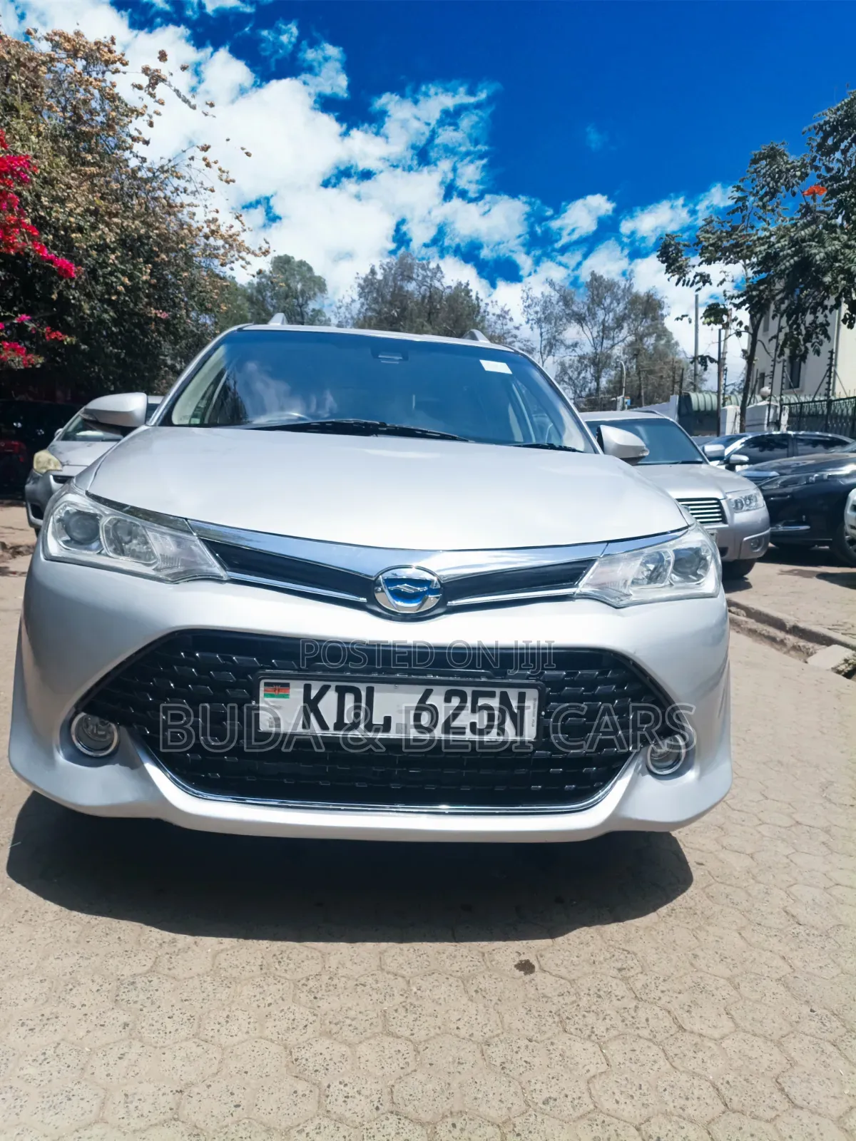 Toyota Corolla Fielder 2016 Silver