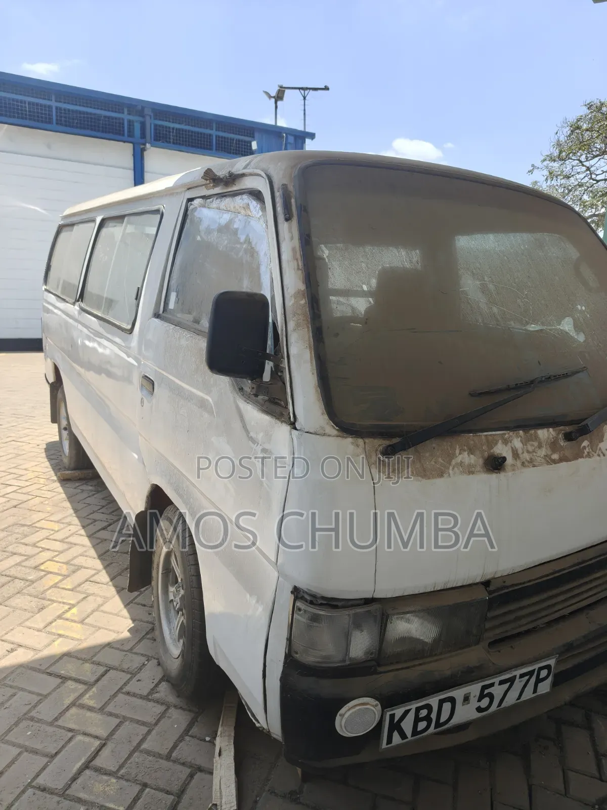 Nissan Caravan (Urvan) 2001 White