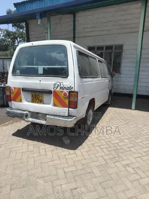 Nissan Caravan (Urvan) 2001 White