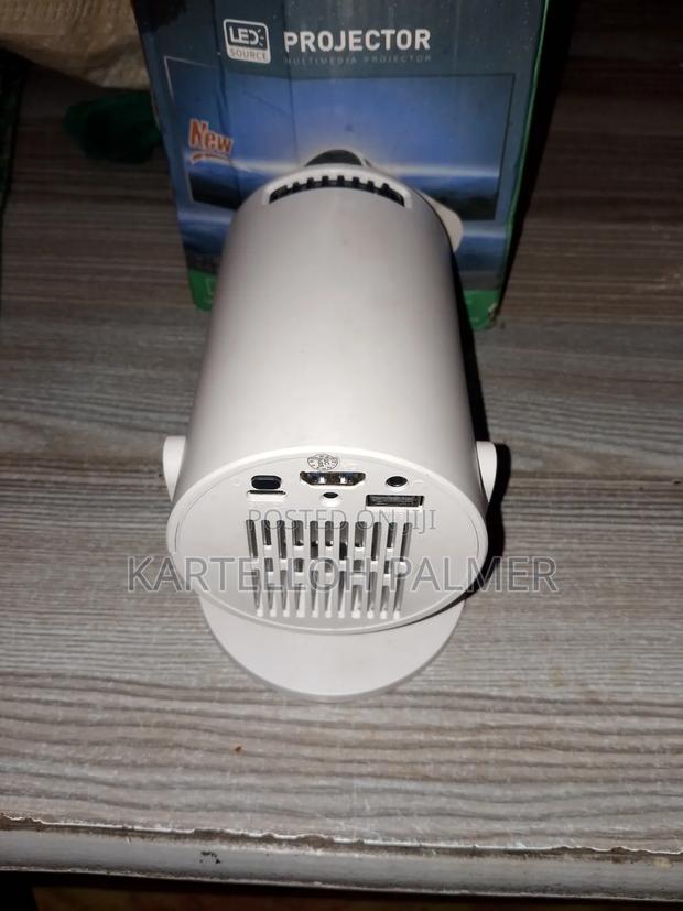 Entertainment Projector - thumbnail 2