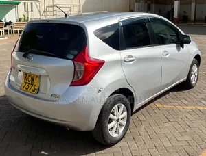 Nissan Note 2013 Silver