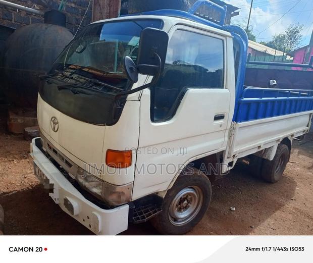 Toyota Dyna - thumbnail 3