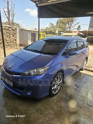 Toyota Wish 2014 Blue
