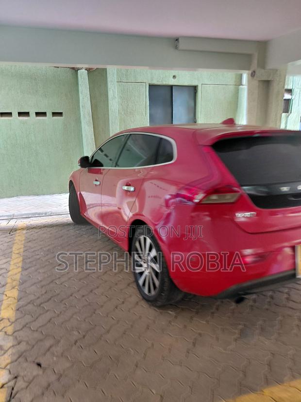 Volvo V40 2014 - thumbnail 2