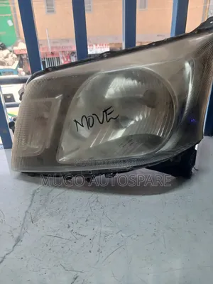 Daihatsu Move Headlight