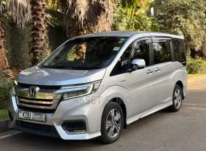 Honda Stepwgn 2018 Silver