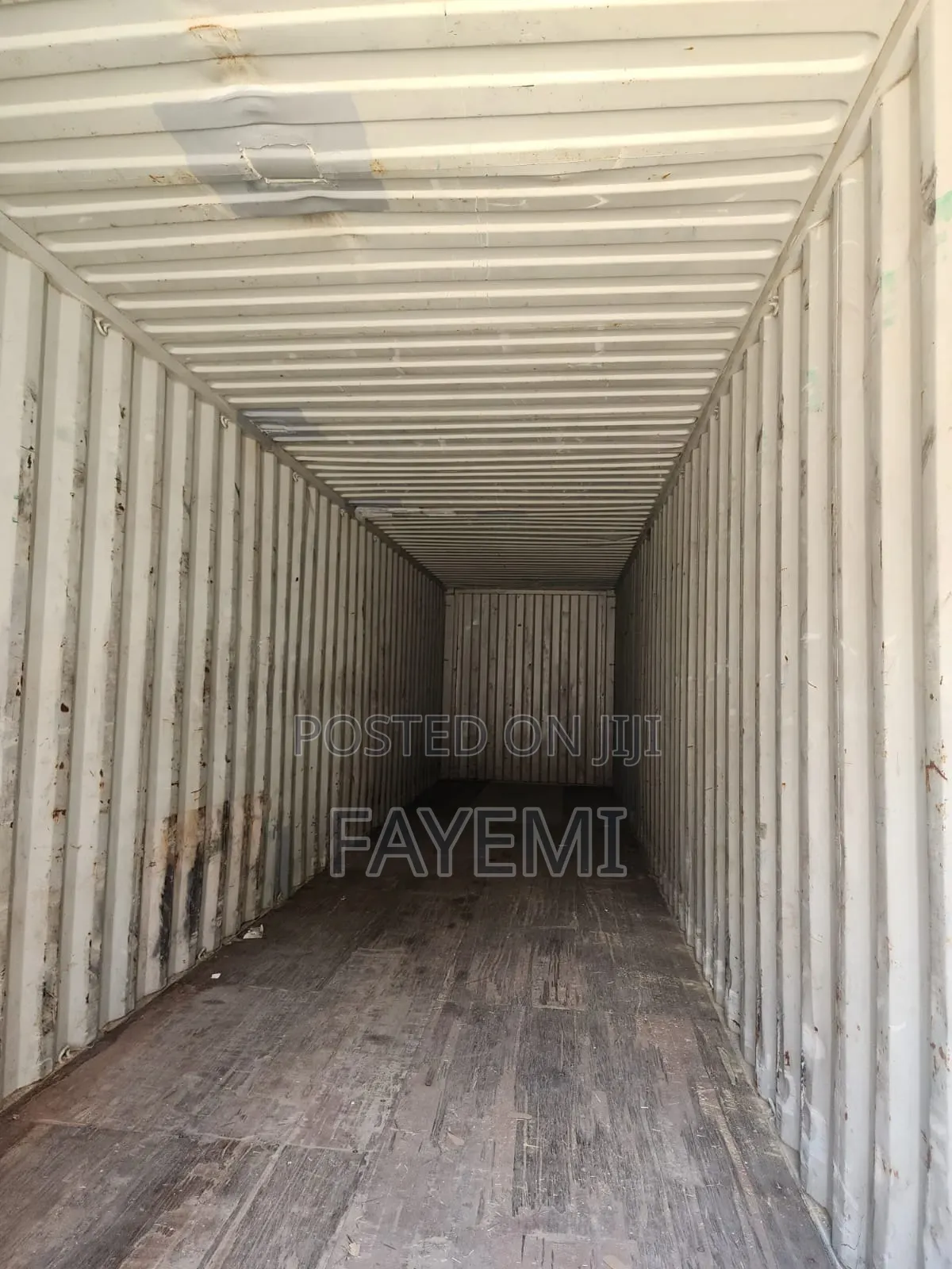 Spacious 40ft Containers Available!!