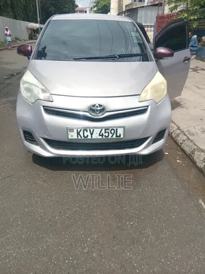 Toyota Ractis 2012 Silver