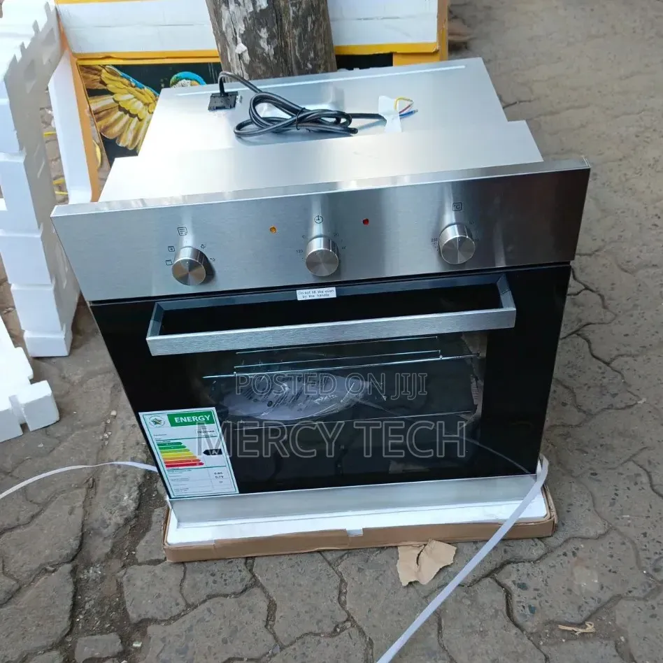Hisense 60 Cm Built-in Electric Oven, 67 L