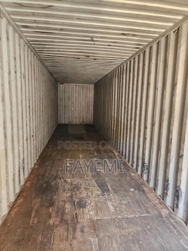 Spotless Interior 20ft Containers - main view