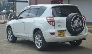 Toyota RAV4 2010 Pearl