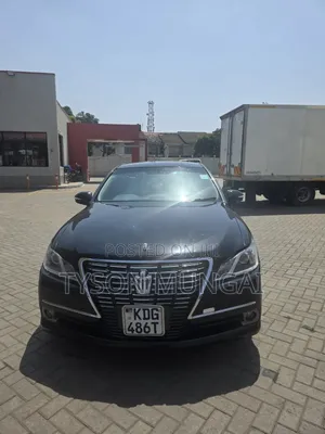 Toyota Crown 2014 Black
