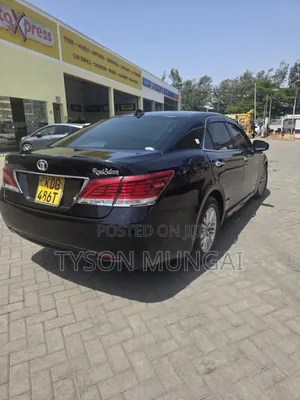 Toyota Crown 2014 Black
