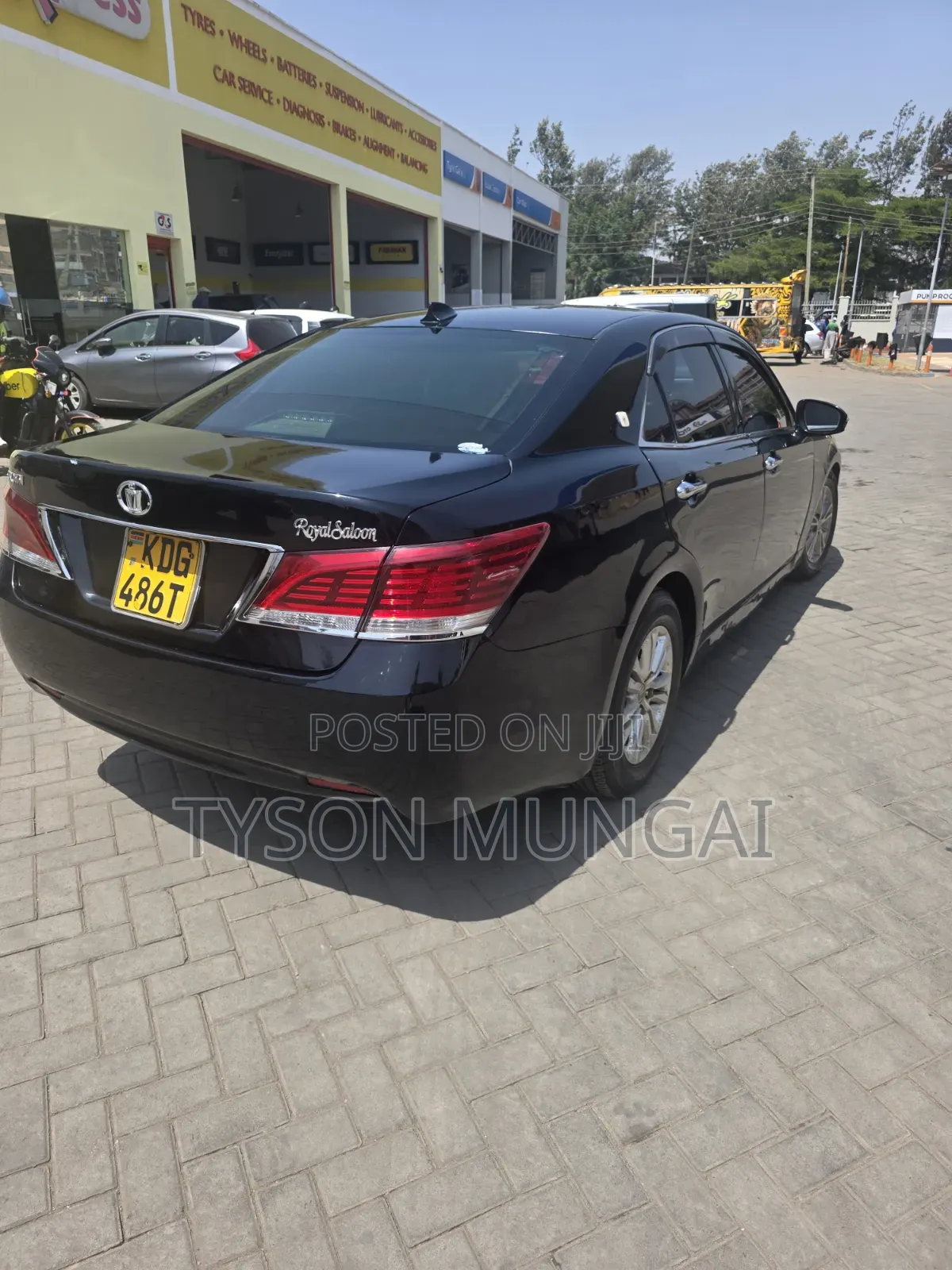 Toyota Crown 2014 Black