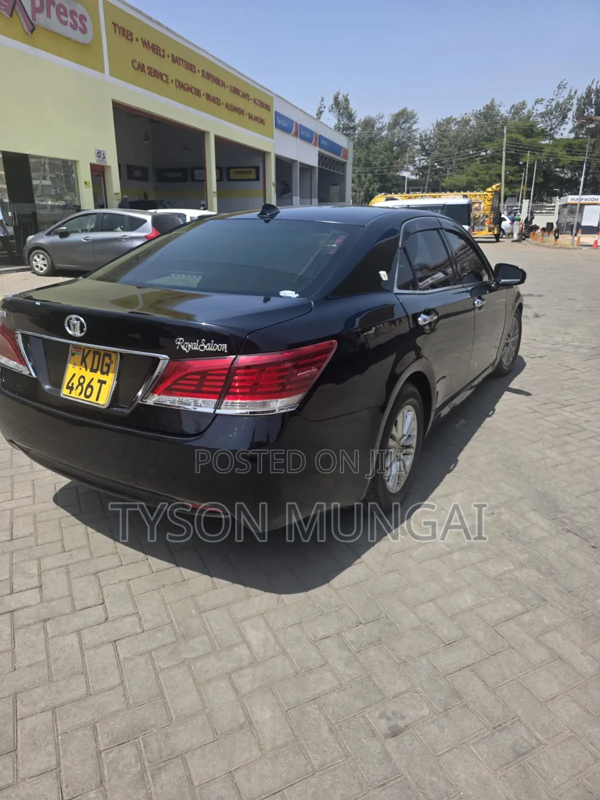 Toyota Crown 2014 Black
