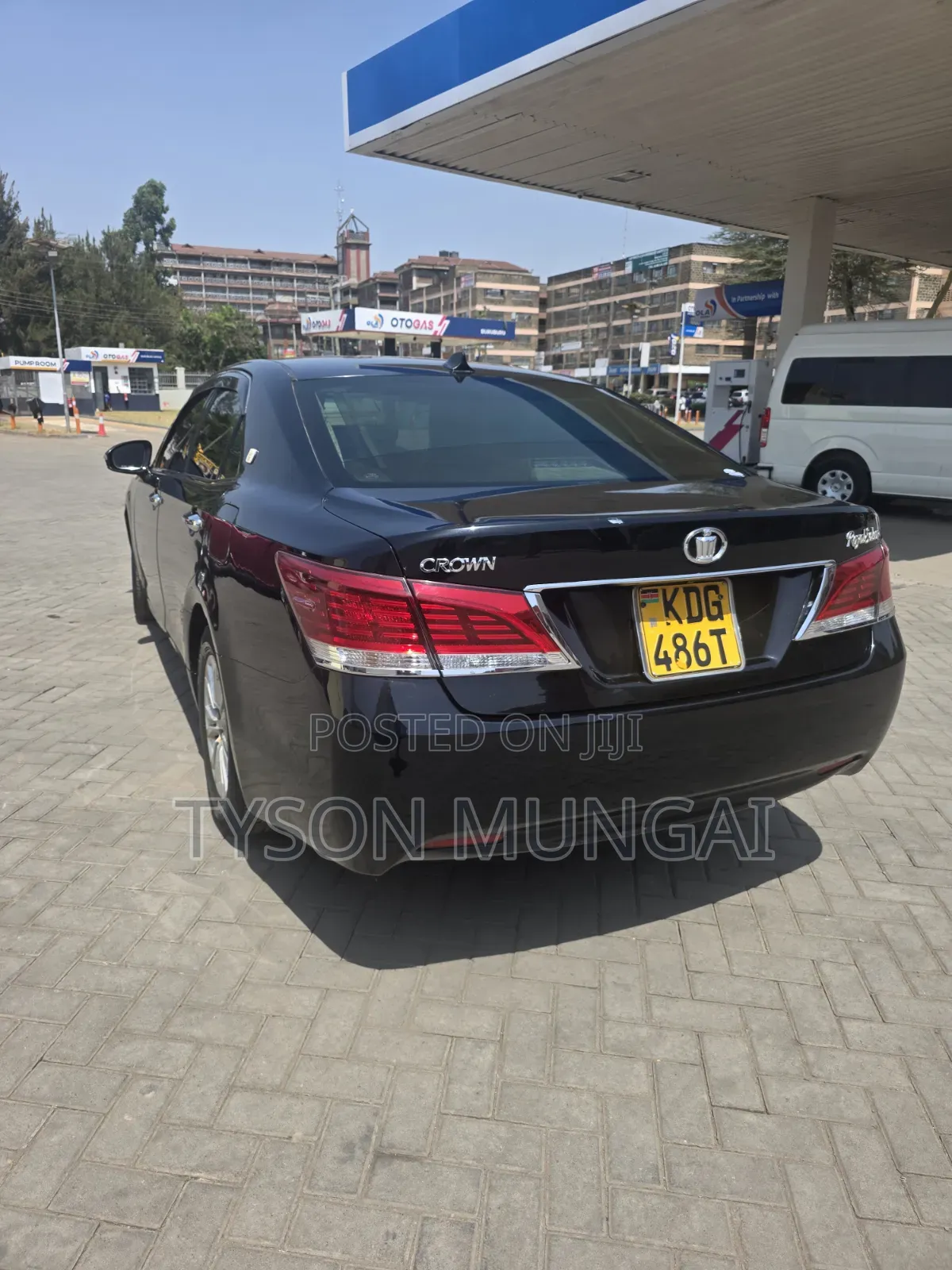 Toyota Crown 2014 Black