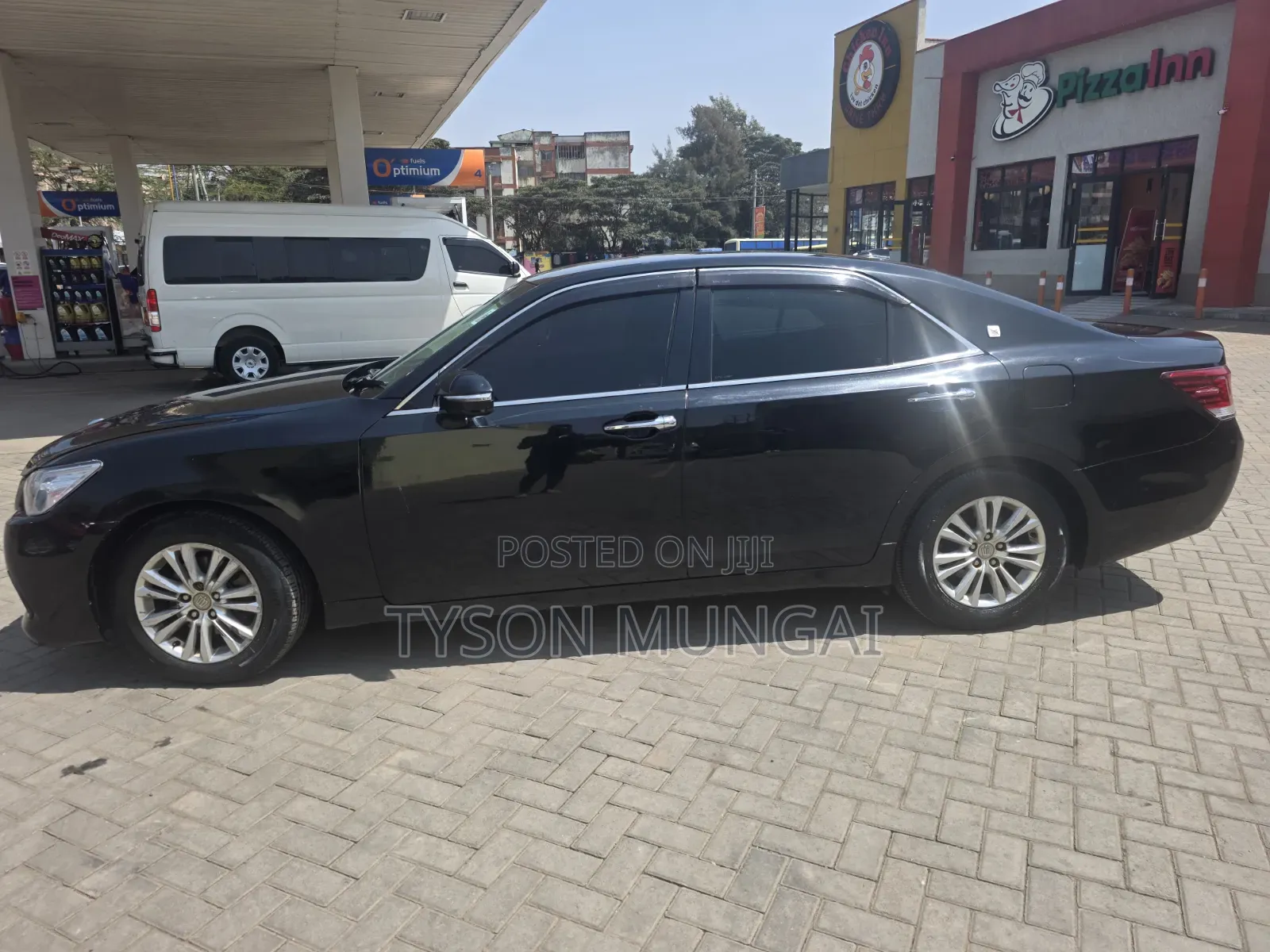 Toyota Crown 2014 Black