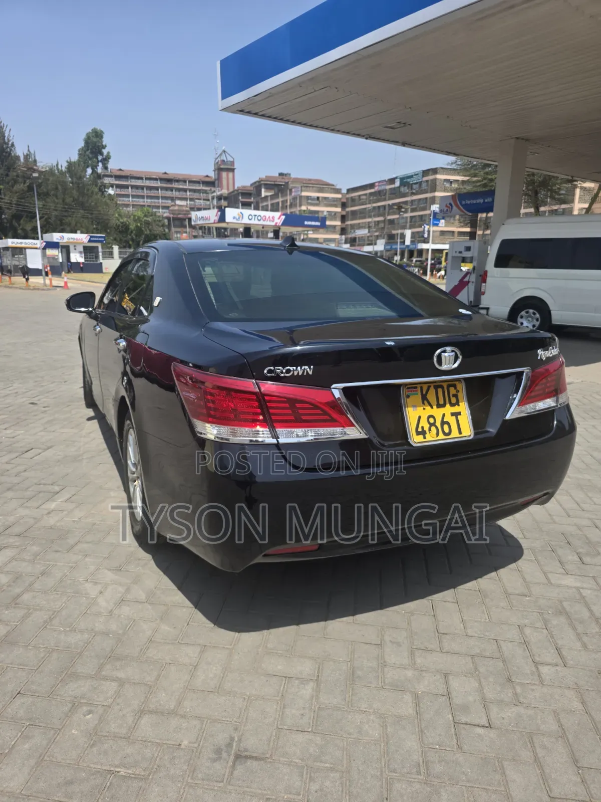 Toyota Crown 2014 Black