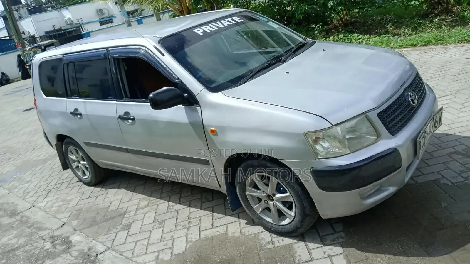 Toyota Succeed 2011 Silver