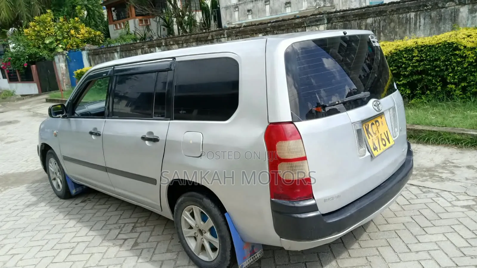 Toyota Succeed 2011 Silver