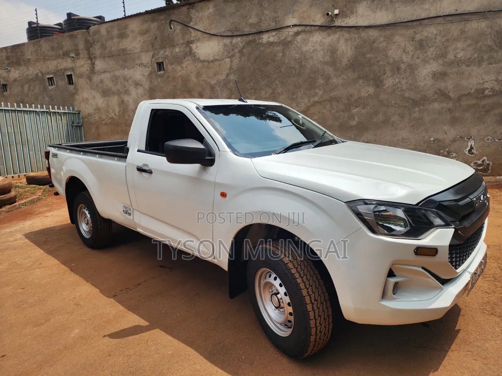 New Isuzu D-MAX 2025 White