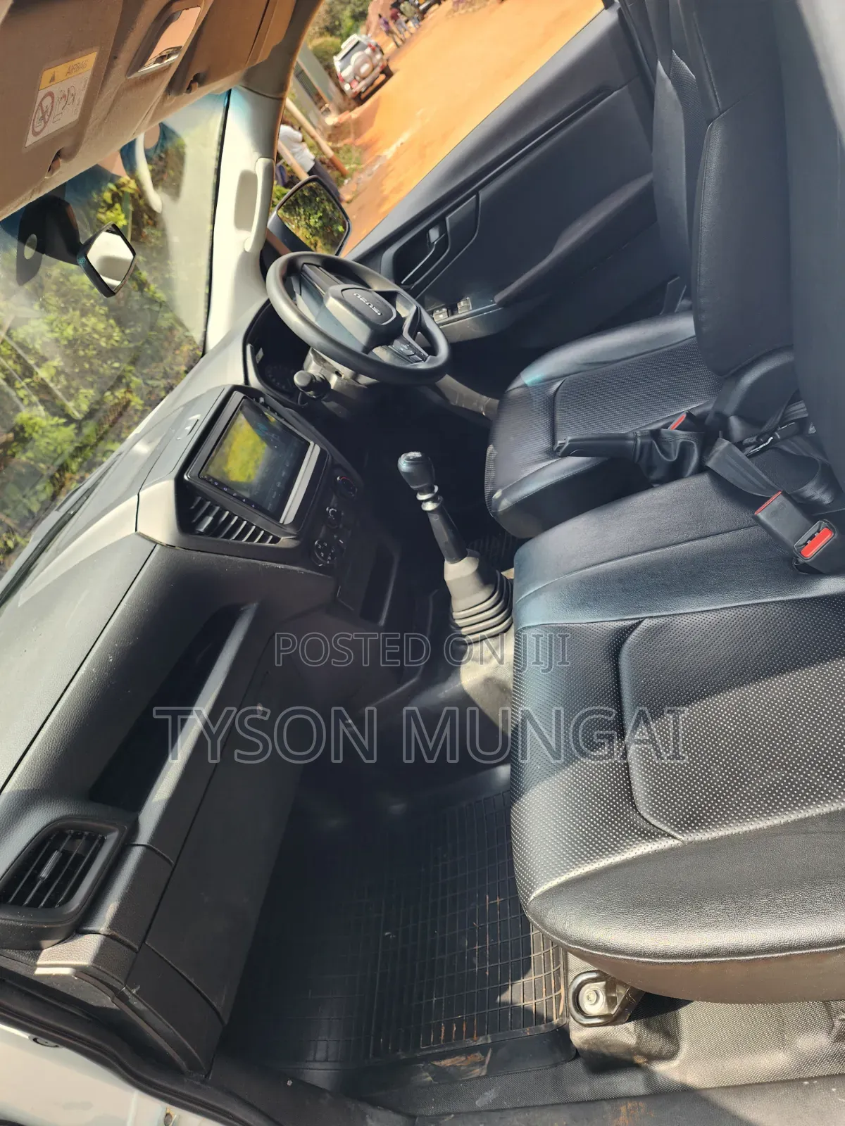 New Isuzu D-MAX 2025 White