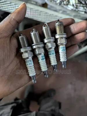 Spark Plugs for 2az Engine for Noah/Rav 4 Etc
