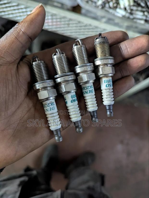 Spark Plugs for 2az Engine for Noah/Rav 4 Etc - main view